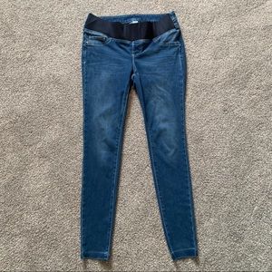 Old Navy Front Panel Rockstar Maternity Jeggings
